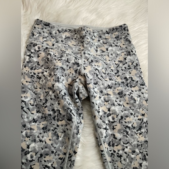 Lululemon cropped leggings - Picture 3 of 13